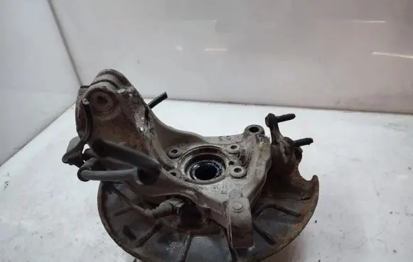 Volkswagen PASSAT CC Front wheel hub