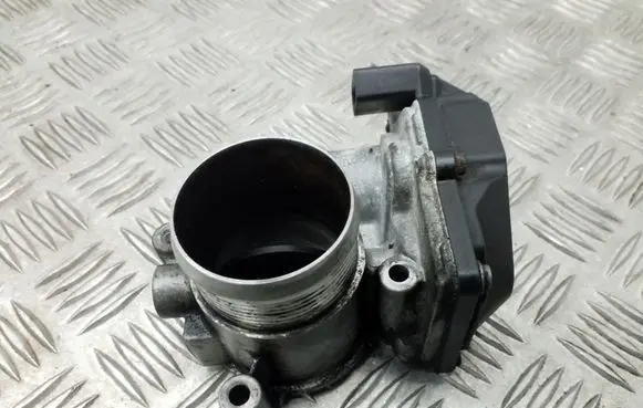 Volkswagen Tiguan Throttle valve 03L128063E V100
