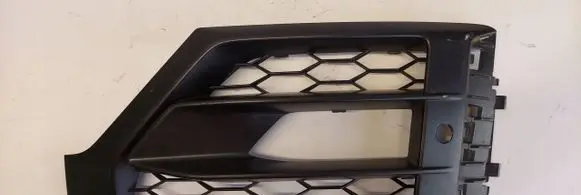 Audi Q2 - Front bumper lower grill 81A807681L
