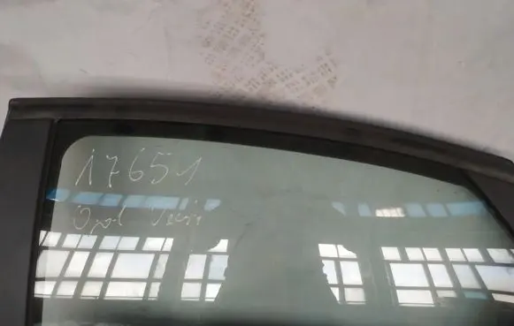 Opel Vectra C Rear door window glass 