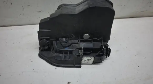 BMW X5M E70 Rear door lock 7229460