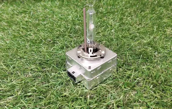 Audi Q5 SQ5 Xenon bulb 9285335244H 003407 D3S