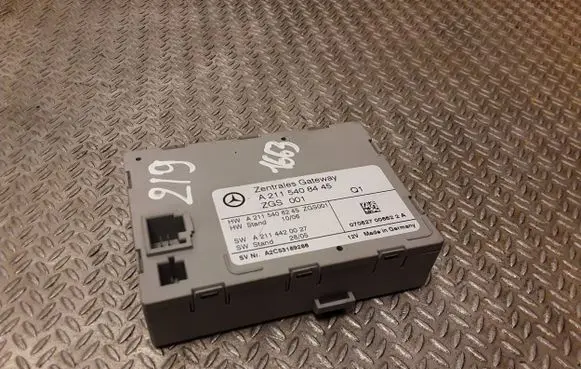 Mercedes-Benz CLS C219 Gateway control module 2115408445 A2115408445
