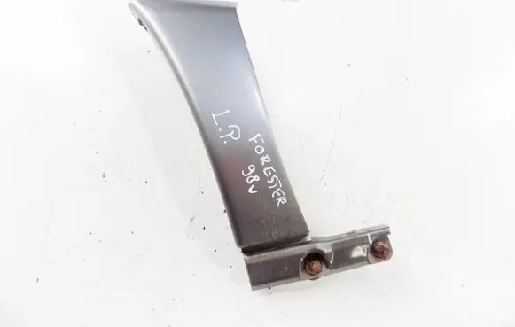 Subaru Forester SF Front arch trim 