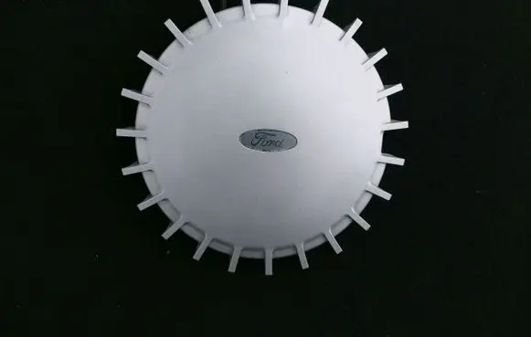 Ford Sierra R13 wheel hub/cap/trim 83GB1130AA 83GB1130AABA 55293