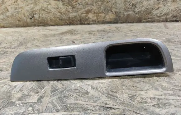Nissan Tiida C11 Rear door handle trim 82961EL11A