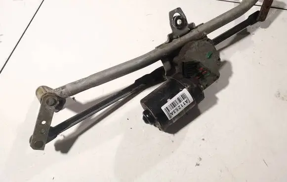 Volkswagen Golf IV Front wiper linkage and motor 