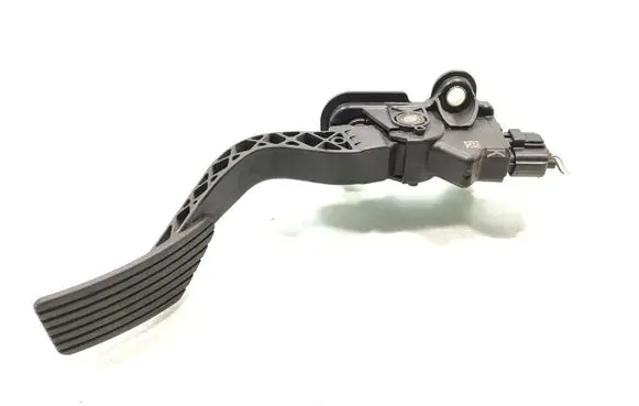 Mitsubishi Outlander Accelerator throttle pedal MN101543 07012A3B