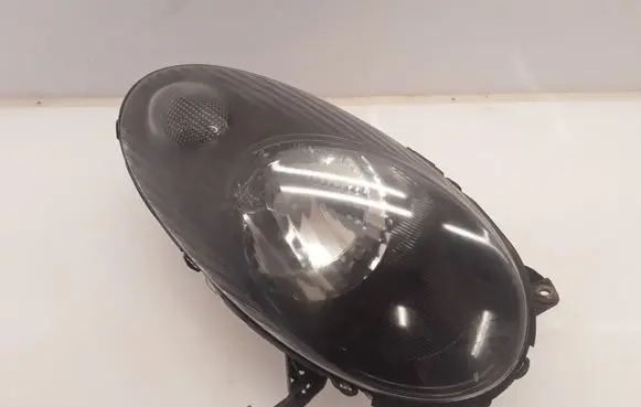 Nissan Micra Headlight/headlamp 26010AX705 89007480