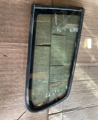 Volkswagen PASSAT B6 Rear side window