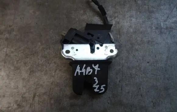 Audi A4 S4 B7 8E 8H Tailgate/trunk/boot lock/catch/latch 4F5827505D