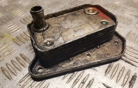 Mercedes-Benz C W202 Gearbox / Transmission oil cooler 6111880101