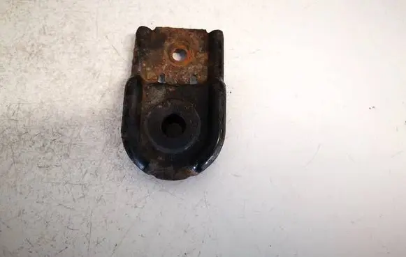 Subaru Legacy Radiator mount bracket 