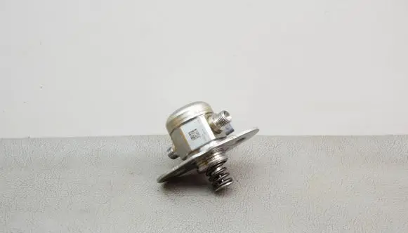 BMW X1 F48 F49 Mechanical fuel pump 7636881