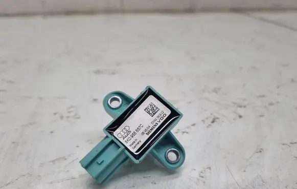 Audi A4 S4 B8 8K Airbag deployment crash/impact sensor 8K0955557C