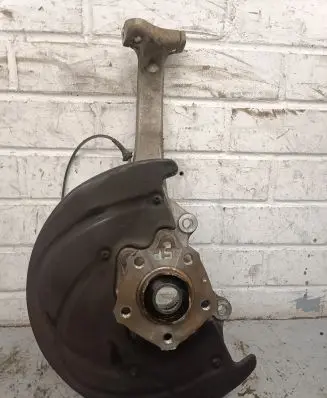 Volkswagen Touareg III Front wheel hub 4M0407559
