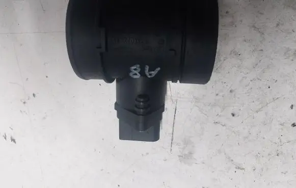 Audi A8 S8 D2 4D Mass air flow meter 057906461C 0281002435