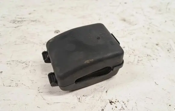 Audi A3 S3 8P Other engine bay part 1H0820692