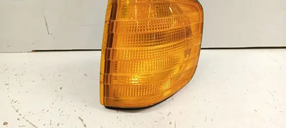 Mercedes-Benz S W126 Front indicator light 0008208521 0008268582 BOSCH