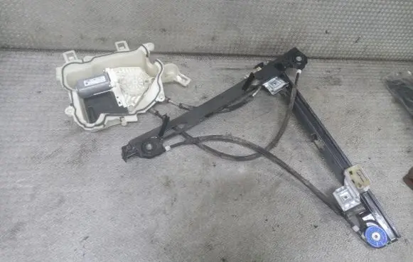 Seat Altea Front door window regulator with motor 5P0837401AG 3C8959701