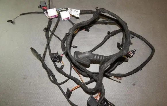 Volkswagen Touareg II Tailgate/trunk wiring harness 