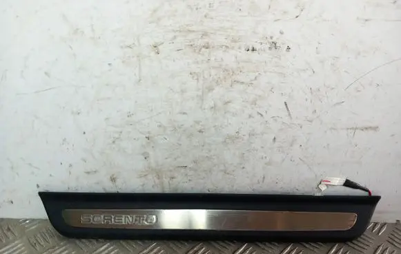 KIA Sorento Side skirt front trim 85883C5200