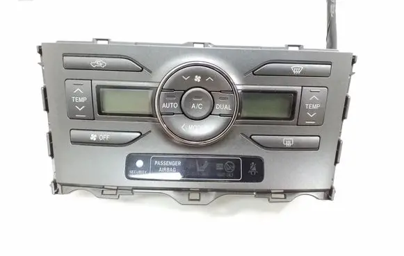 Toyota Auris 150 Air conditioner control unit module 5590002220