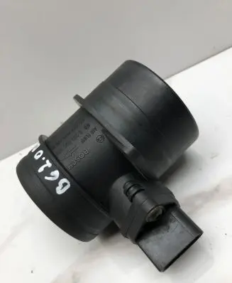 Volkswagen PASSAT B6 Mass air flow meter 074906461B 0281002461