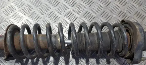 Mitsubishi Carisma Rear coil spring