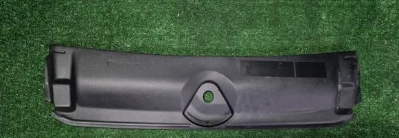 Radiator trim
