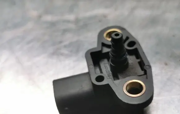 Mercedes-Benz E W211 Air pressure sensor A0061531328
