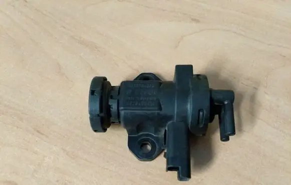 Citroen Berlingo Turbo solenoid valve 9635704380 0928400414
