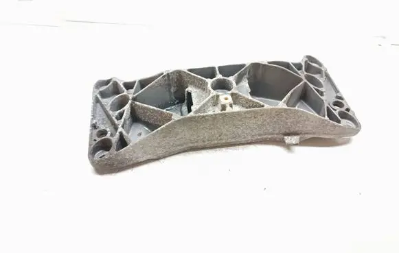 BMW 6 F12 F13 Gearbox mounting bracket 6777613 22326777613