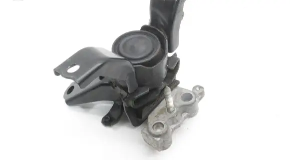 Lexus CT 200H Engine mount bracket 1230537160