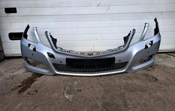 Mercedes-Benz E A207 Front bumper