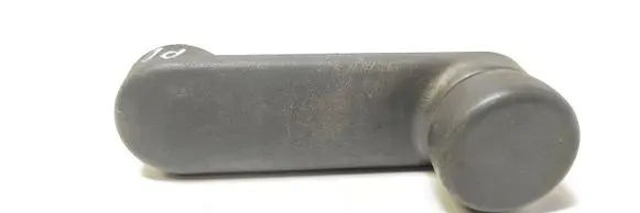 Opel Corsa B Front door window winding handle 90247150