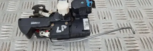 Opel Frontera B Front door lock 
