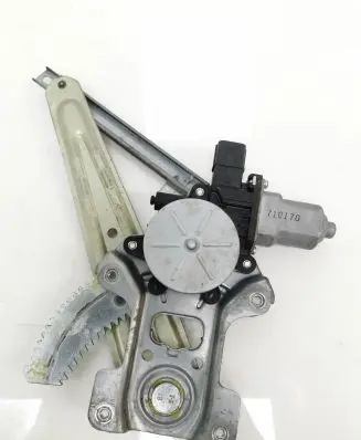 Mitsubishi Lancer VIII Rear door window regulator with motor 710170 A045 5743a