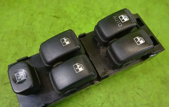 Hyundai Matrix Electric window control switch 9357017100YN