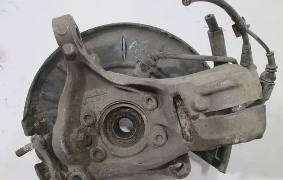 Volkswagen PASSAT B6 Front wheel hub spindle knuckle 3C0407253F