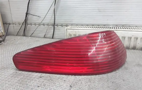 Peugeot 607 Rear/tail lights