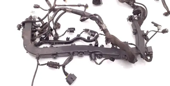 Infiniti Q70 Y51 Engine installation wiring loom A6511592525 A6511509220