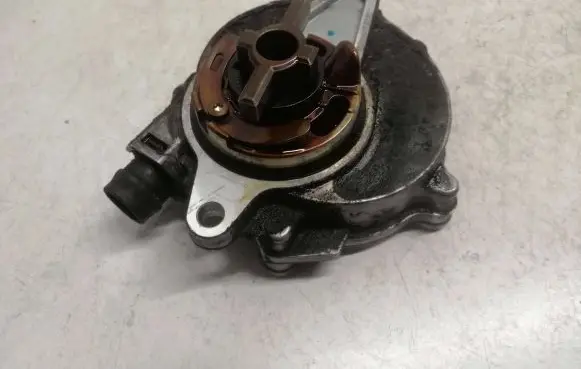 Vacuum pump