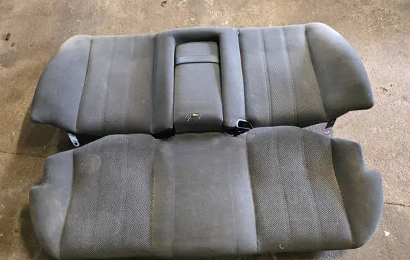 BMW 5 E34 Rear seat