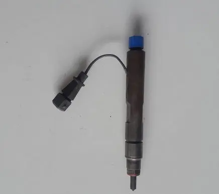 Volvo S40, V40 Fuel injector 7700875035