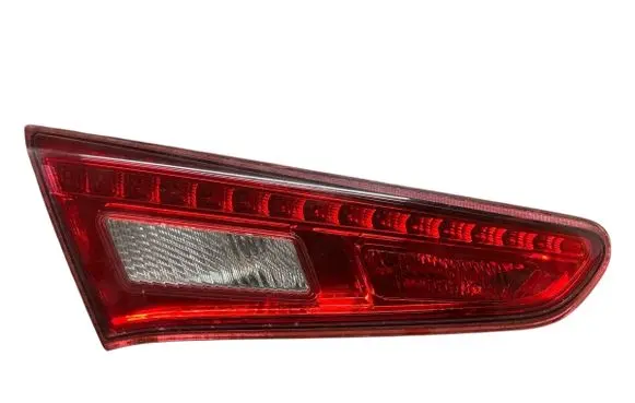 Alfa Romeo Giulietta Tailgate rear/tail lights 50513401 02042599900010