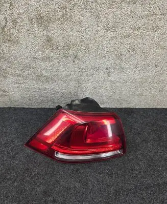 Rear/tail lights
