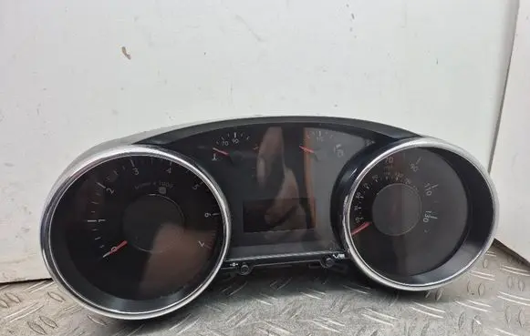 Speedometer (instrument cluster)