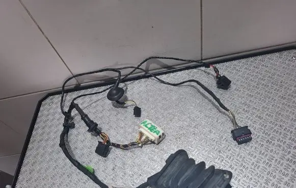 Seat Altea Rear door wiring loom 5P1971161N