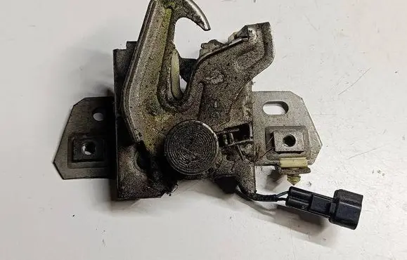 Volvo C30 Engine bonnet/hood lock/latch loop/hook 30141564